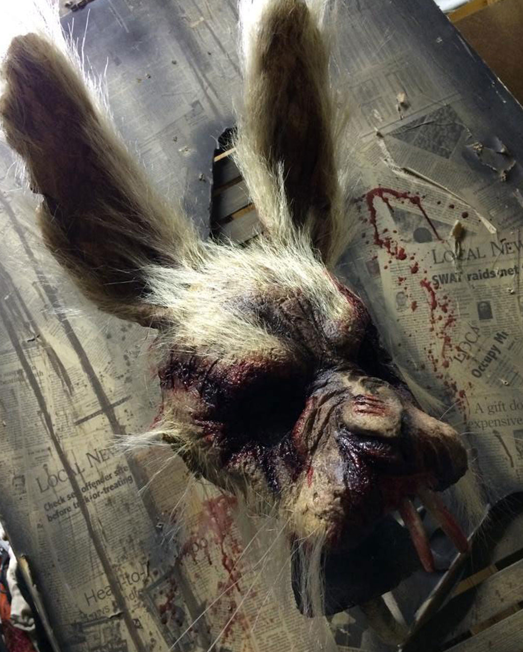 Furchterregende Zombie Hasenmaske