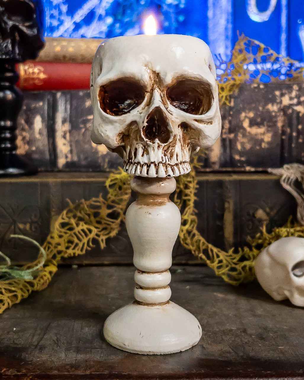 Antique White Skull Tealight Holder On Base 14.5cm