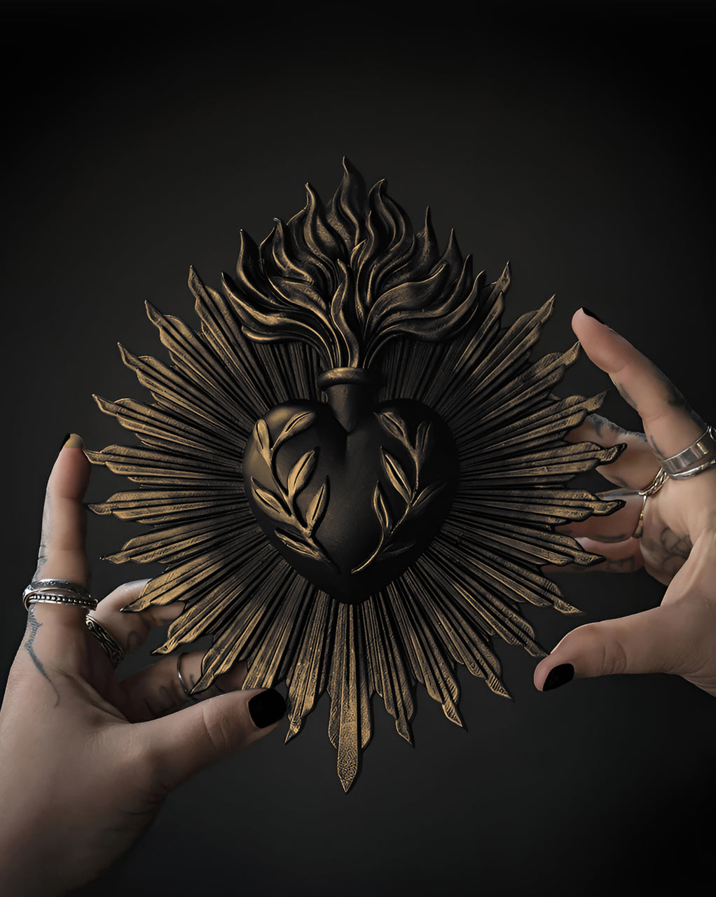 Ardour Sacred Heart Wandtafel Schwarz-Gold 22cm