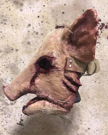 Blutige Behaarte Schweine Maske