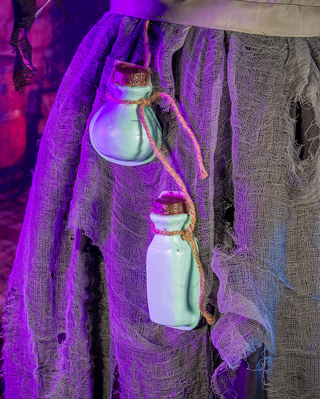 Belladonna die Shadowbrew Hexe Halloween Animatronic 198cm