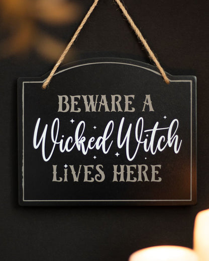 "Beware a Wicked Witch Lives Here" Dekoschild 20cm