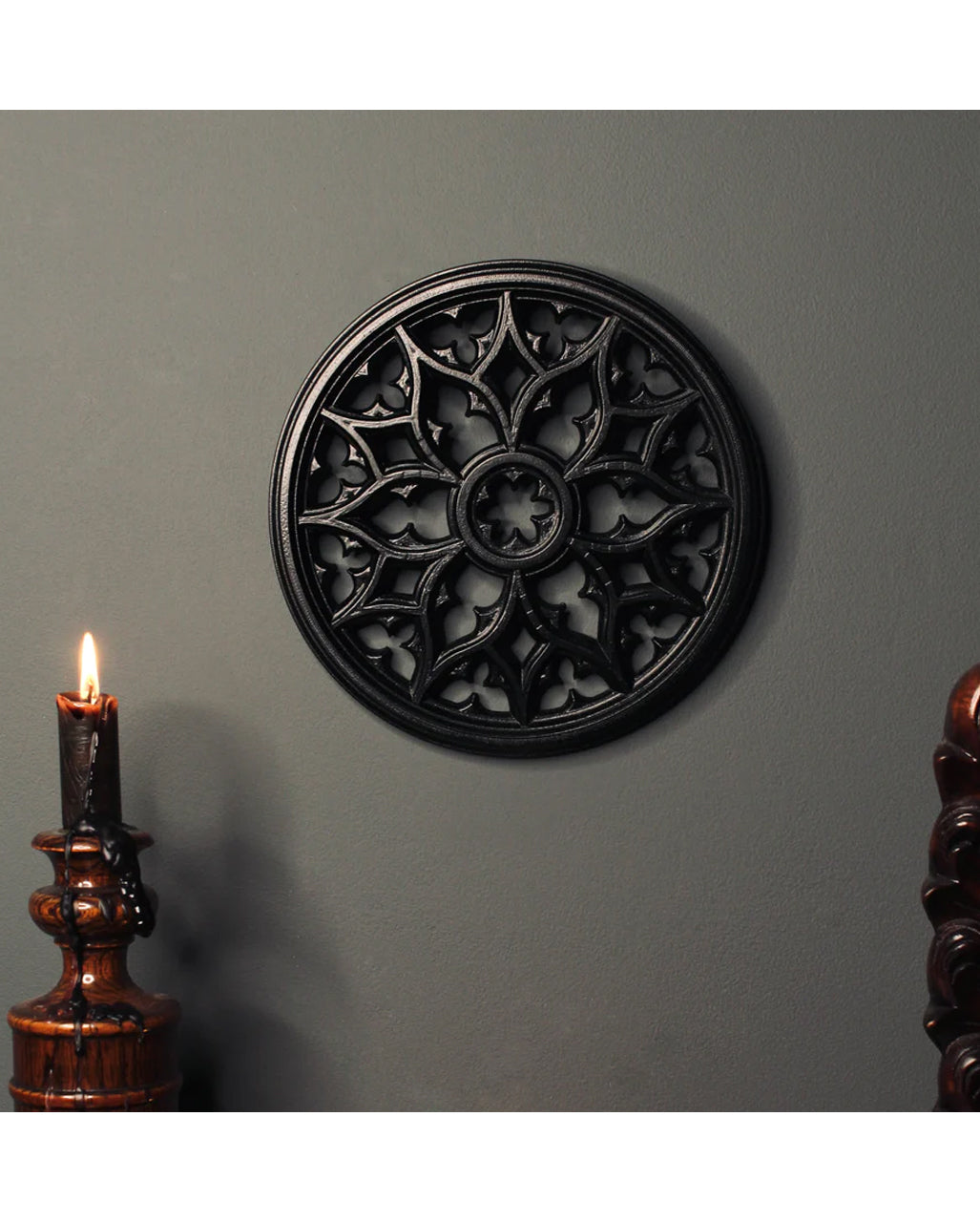 Black Victor Gothic Window 19cm Ø
