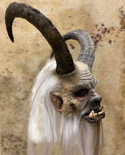 Blizzard Schnee Krampus Maske