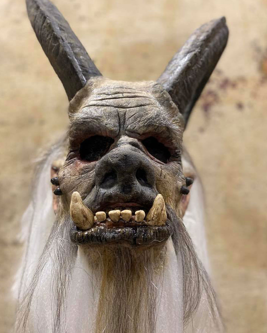 Blizzard Schnee Krampus Maske