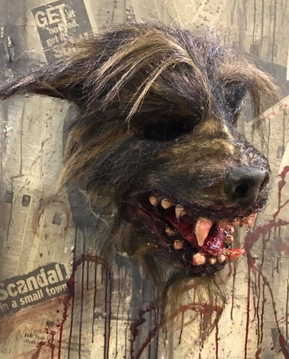 Blutige Werwolf Maske mit struppigem Kunstfell