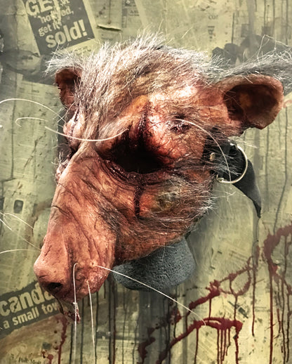 Blutige Typhus Abwasserratte Maske
