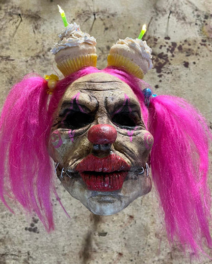 Cupcake Karen Maske mit Haaren