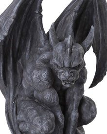 Gargoyle auf Stein sitzend 32cm