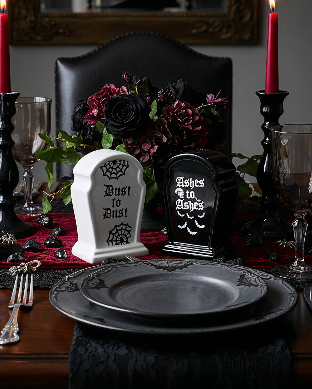 Gothic Grabstein Salz & Pfefferstreuer Set
