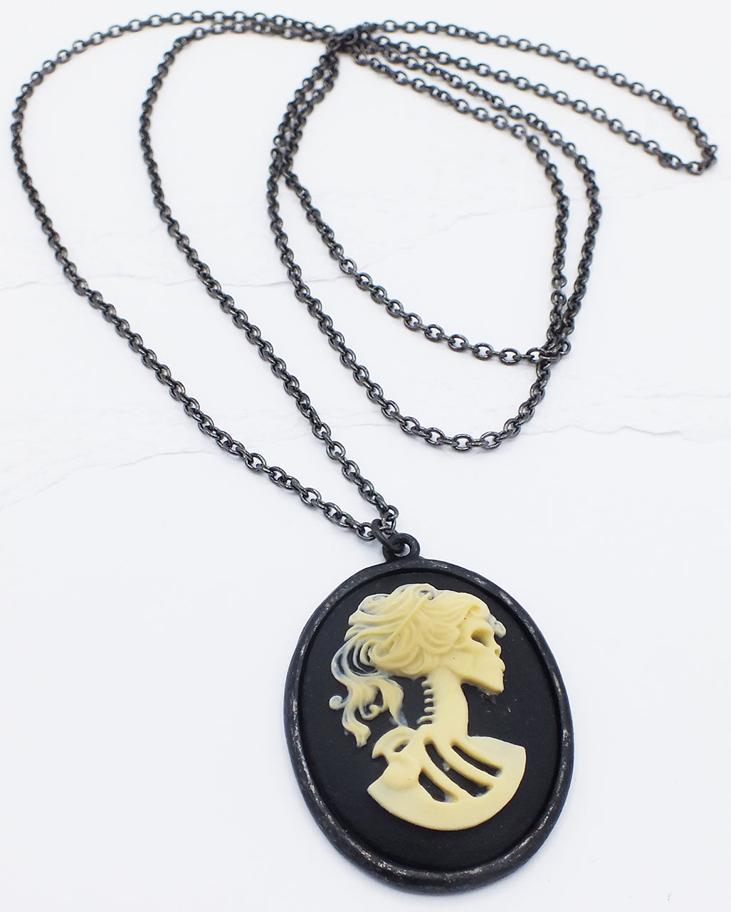 Gothic Necklace Skull Cameo Black