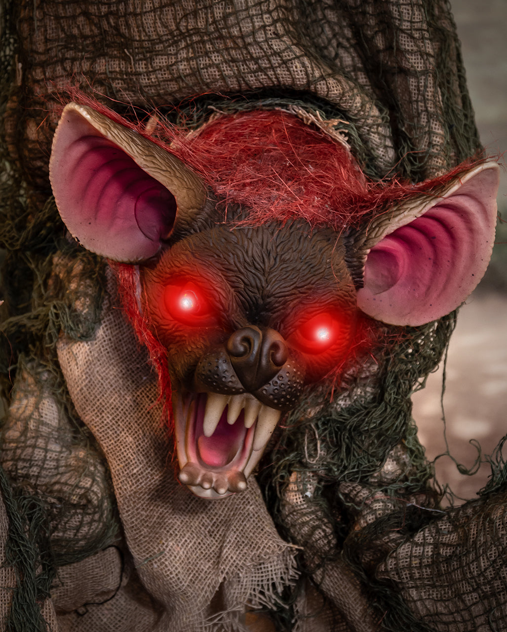 Animatronic grapschende Fledermaus