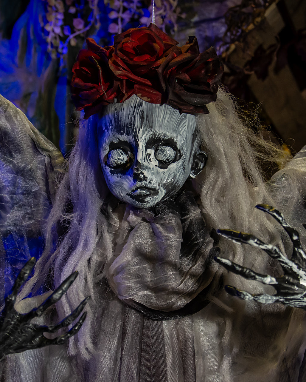 Gothic Puppe im Fetzenkleid mit Flügel 100cm