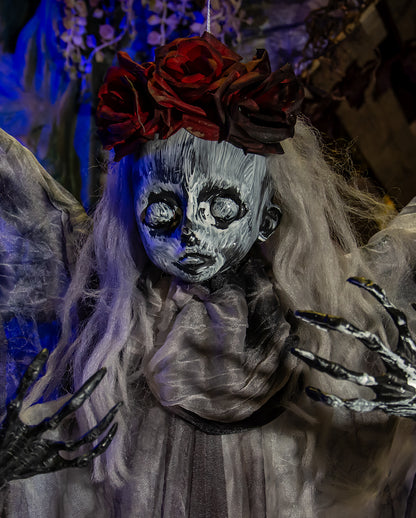 Gothic Puppe im Fetzenkleid mit Flügel 100cm