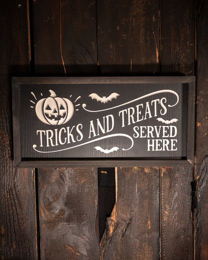 Halloween Mural "Tricks And Treats Served Here" 41cm