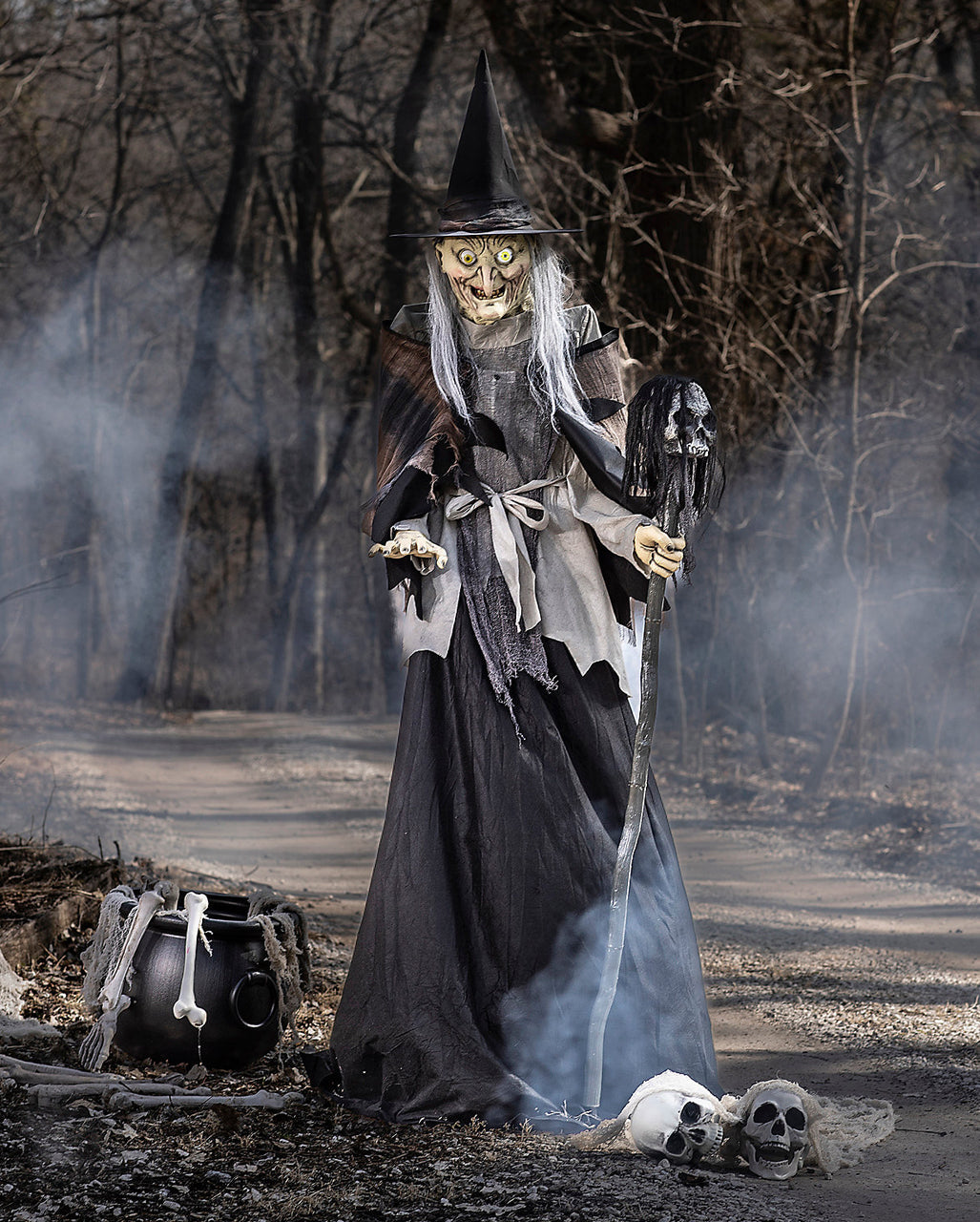 Lunging Witch Halloween Animatronic