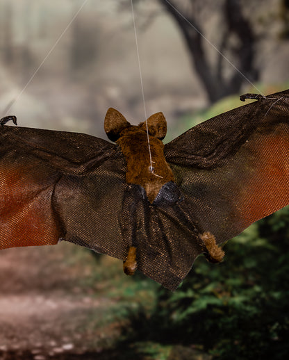 Braune Fledermaus zum Aufhängen 54cm