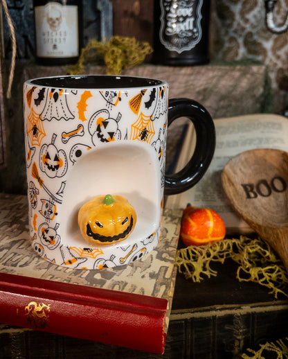Halloween Motiv Tasse mit Mini Kürbis