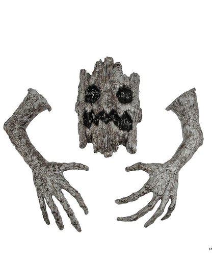 Gruseliger Halloween Baumgeist