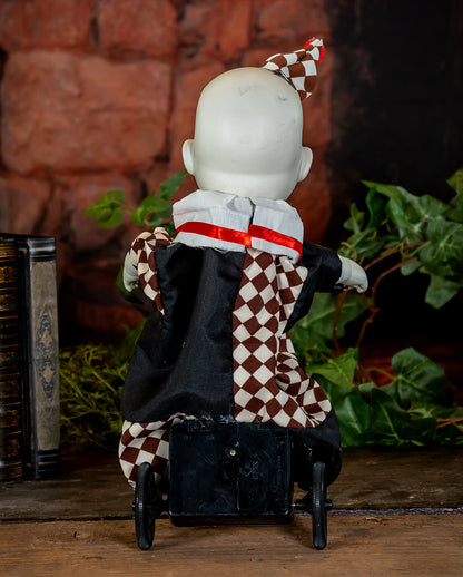 Horrorclown auf Dreirad Halloween Animatronic 39cm