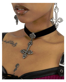 Crossed Fates Choker KILLSTAR