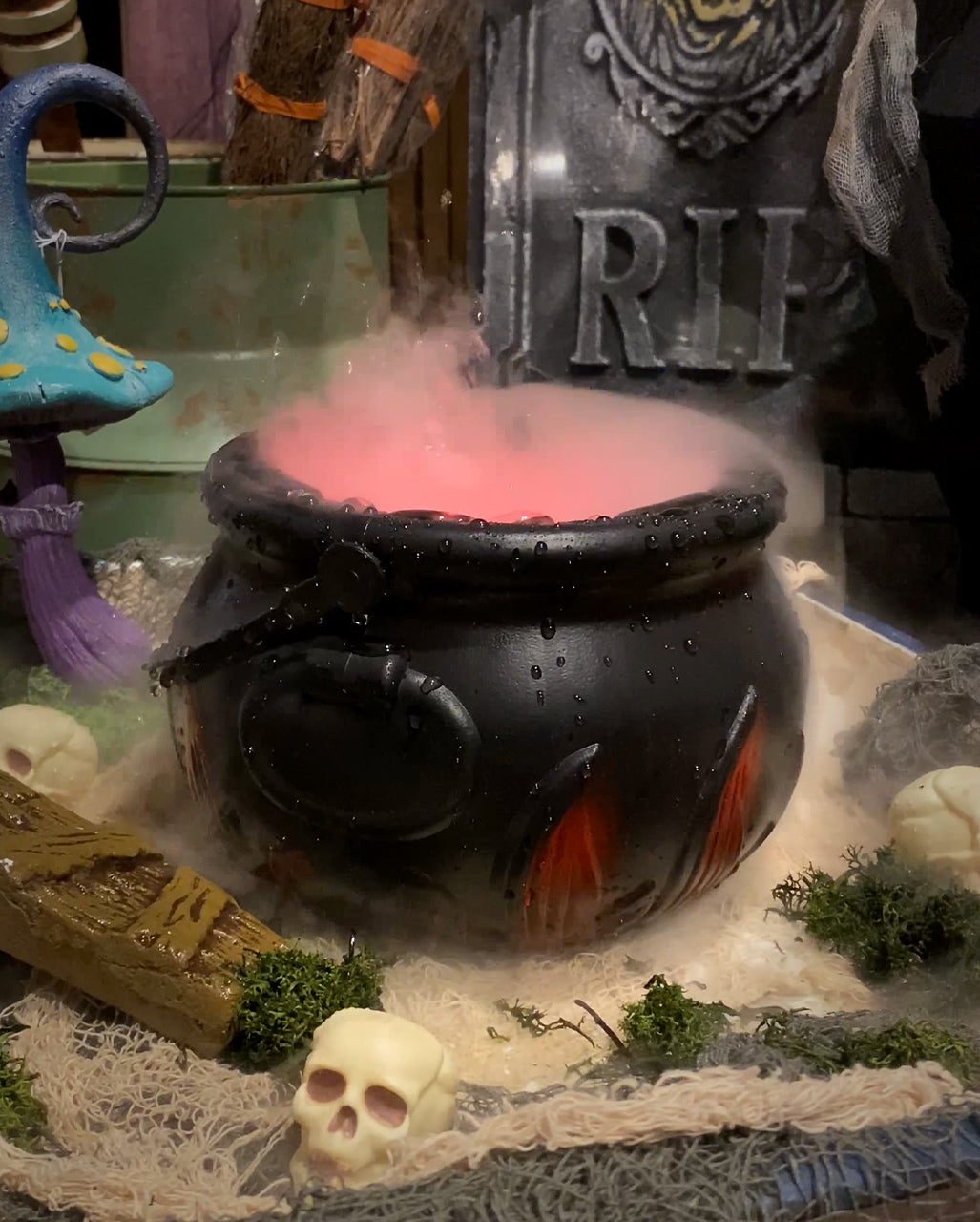 Hexenkessel mit Flammen Verzierung 18 cm