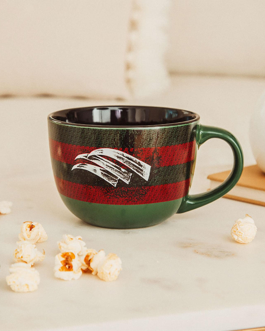 A Nightmare on Elm Street Sweater Suppentasse