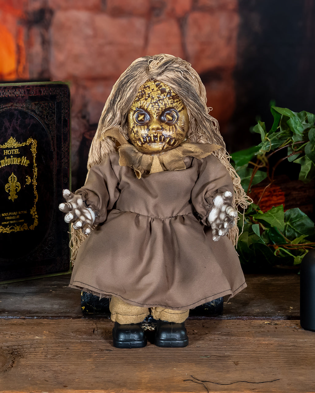 Ophelia Nocturne - The Undead Haunting Doll 38cm
