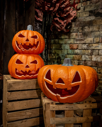 Riesiger Halloween Kürbis Turm mit Beleuchtung 70cm