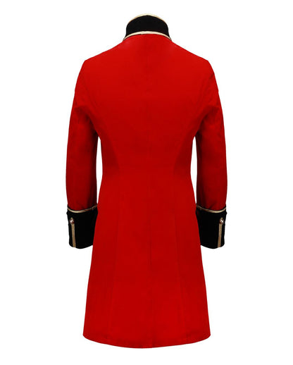 Rote Militär Jacke mit Goldborte