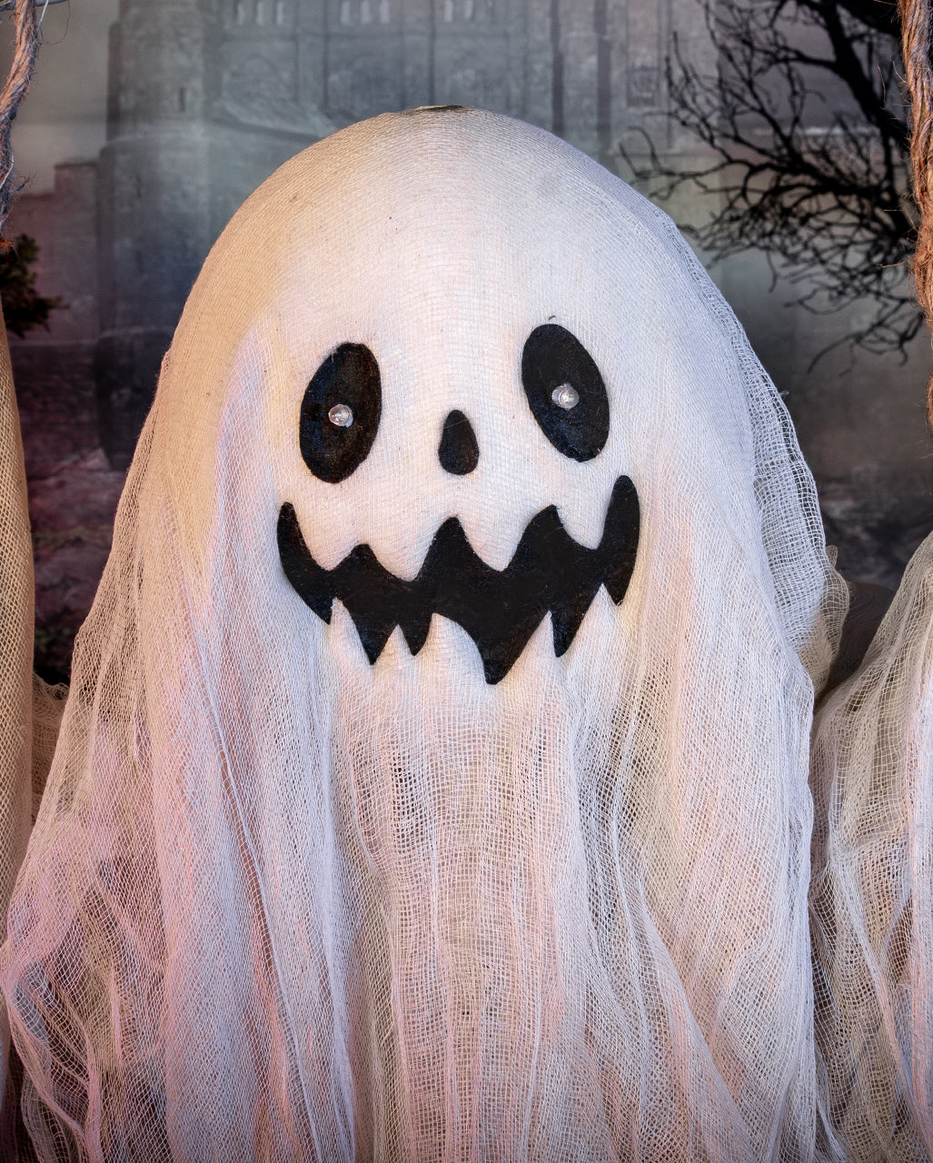 Spooky Fetzengeist auf Schaukel Halloween Animatronic 120cm