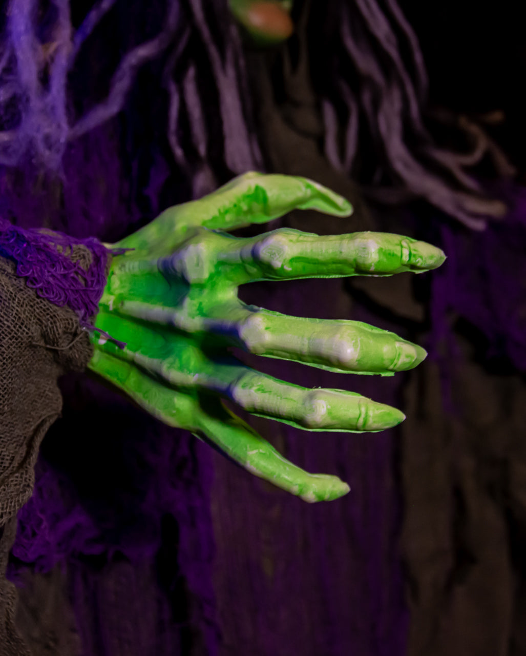 Schüttelhexe Hängefigur mit Sound & Light 182cm