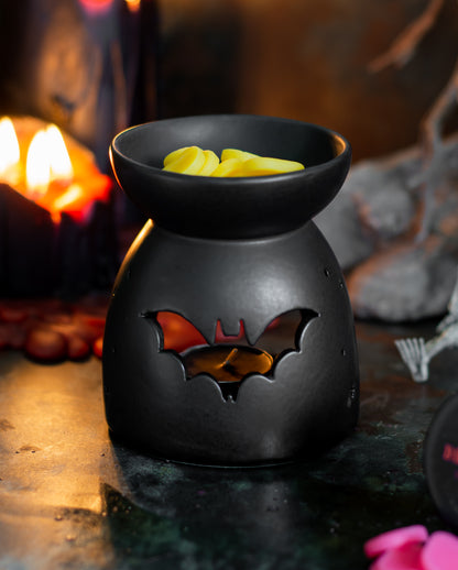 Schwarzer Duftöl Teelichthalter mit Fledermaus Motiv