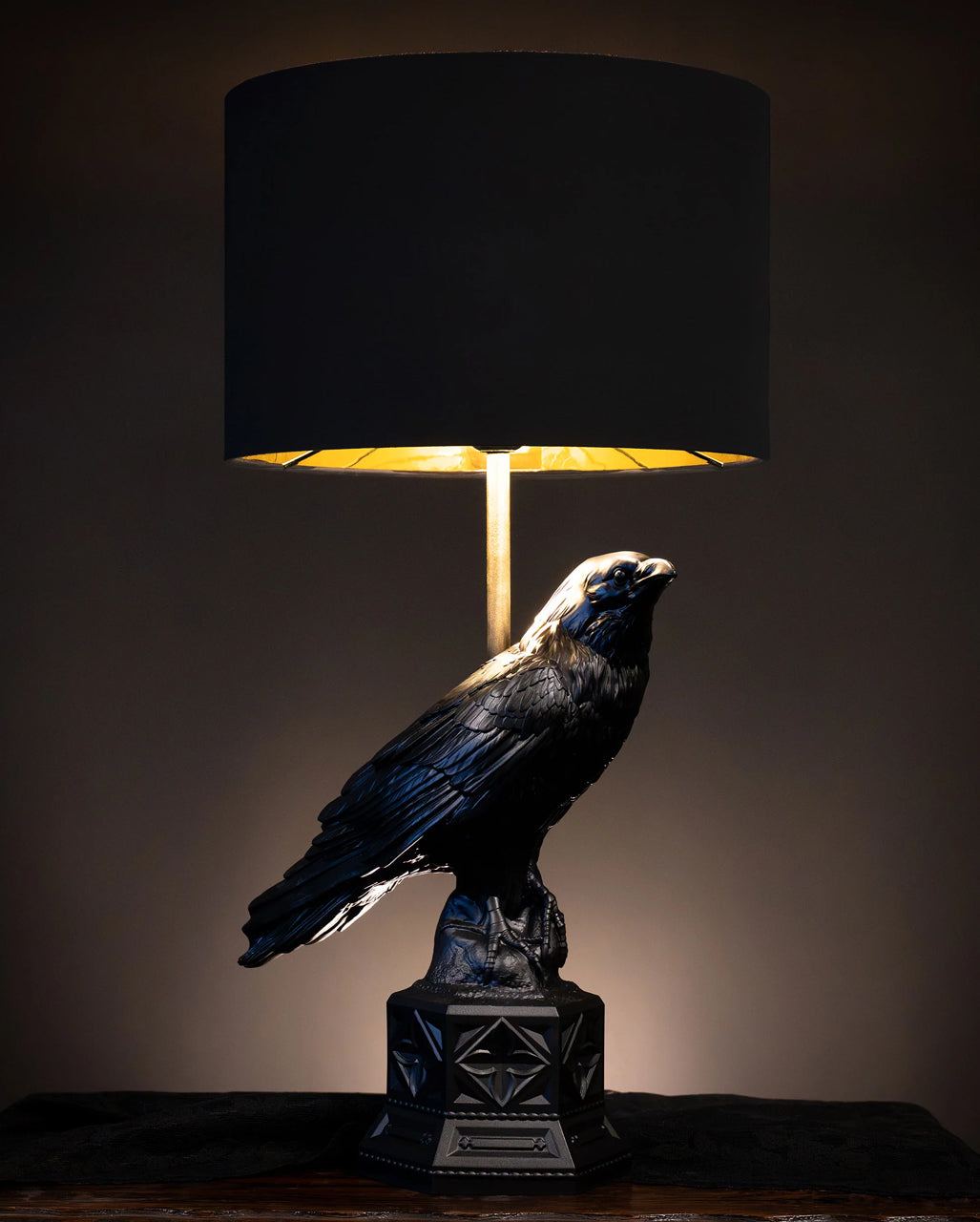 Schwarze Raben Tischleuchte mit Lampenschirm 60cm