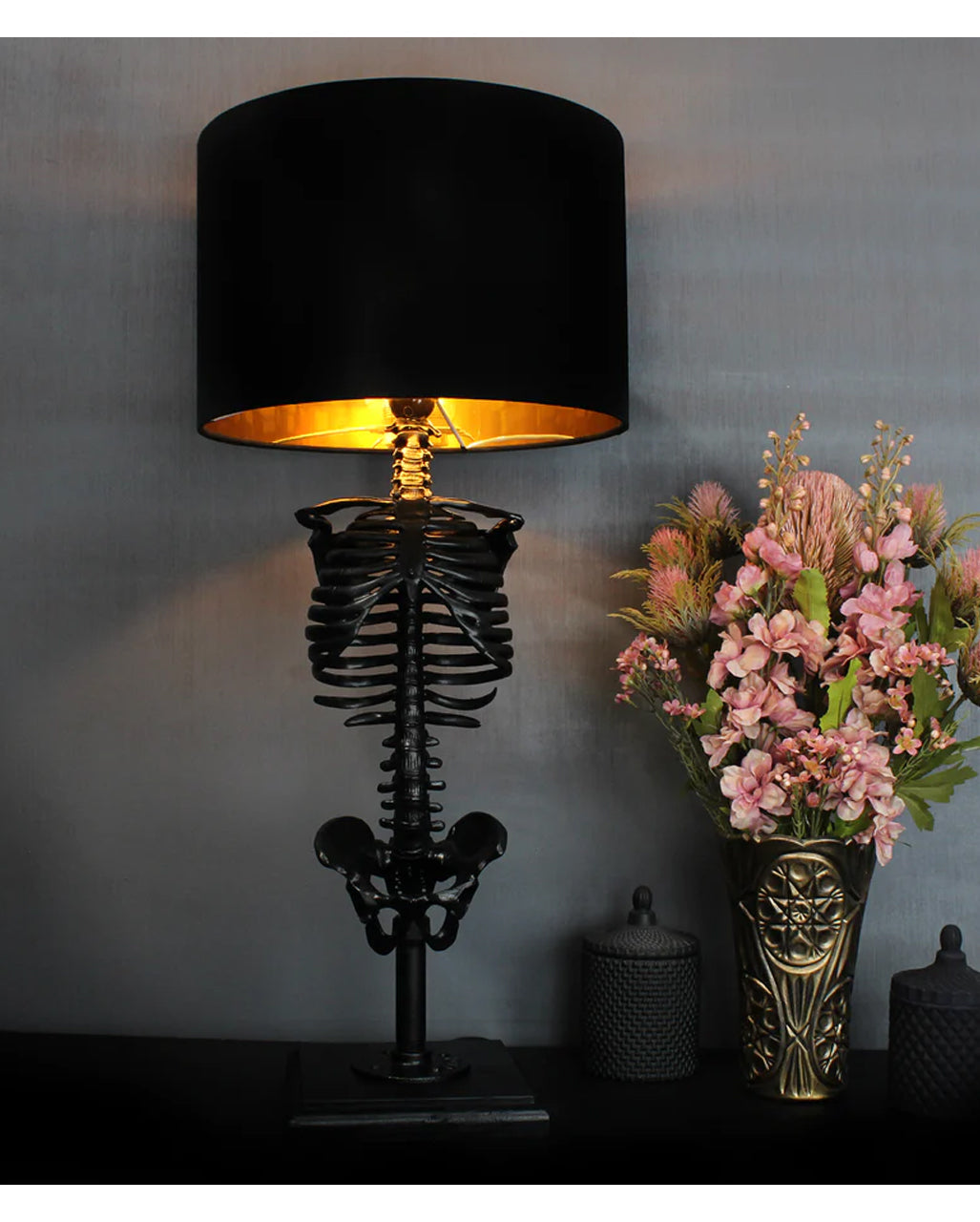 Schwarze Skelett-Torso Tischlampe mit Lampenschirm