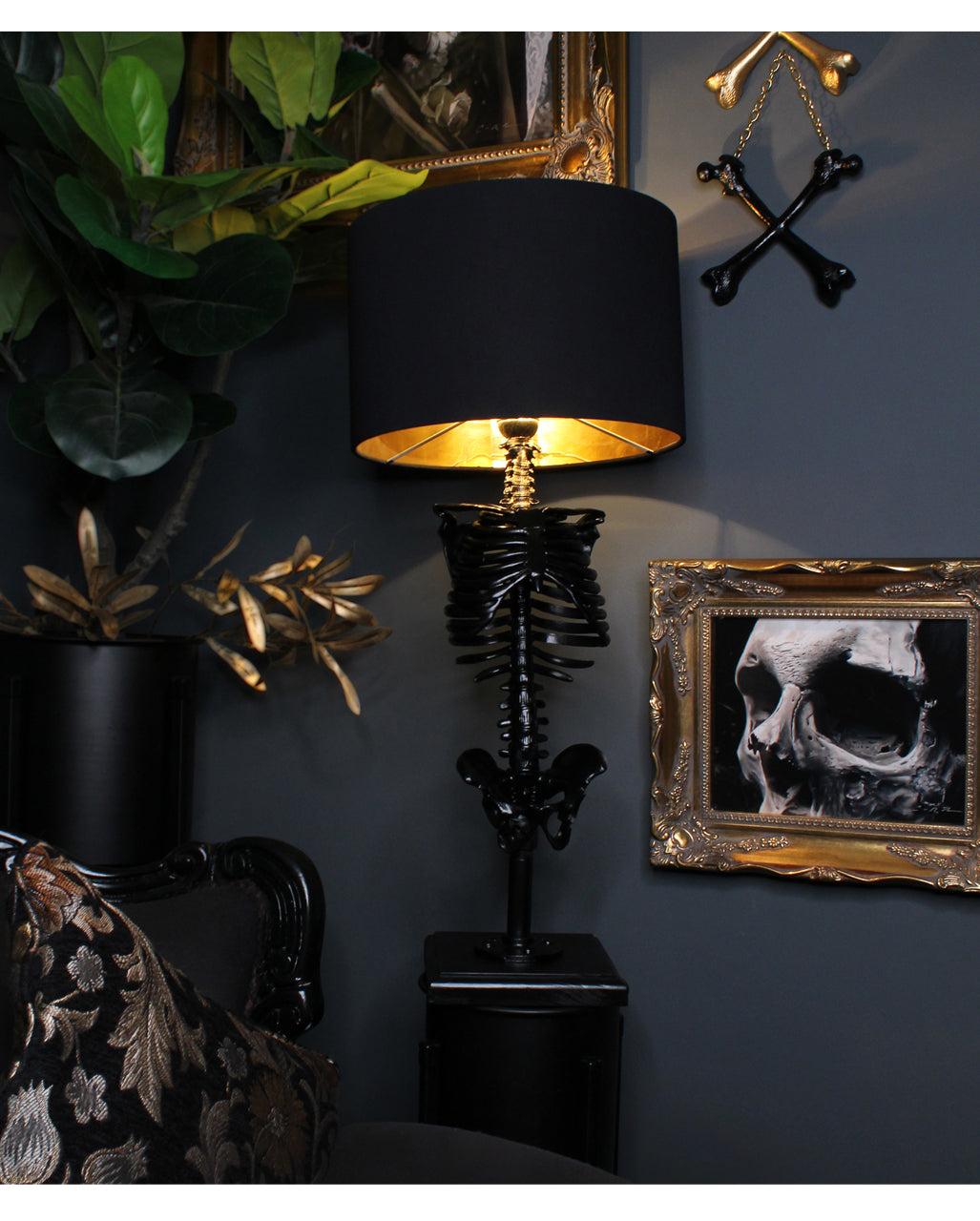 Schwarze Skelett-Torso Tischlampe mit Lampenschirm