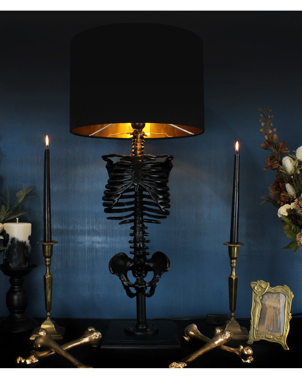 Schwarze Skelett-Torso Tischlampe mit Lampenschirm