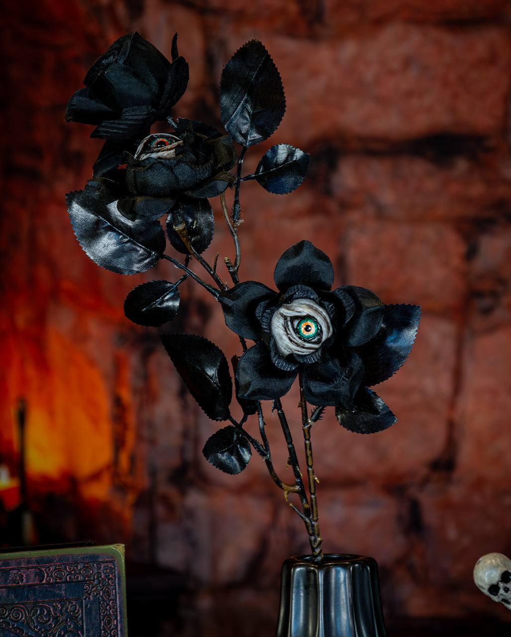 Schwarzer Zweig mit 2 Rosen & Augen 64cm