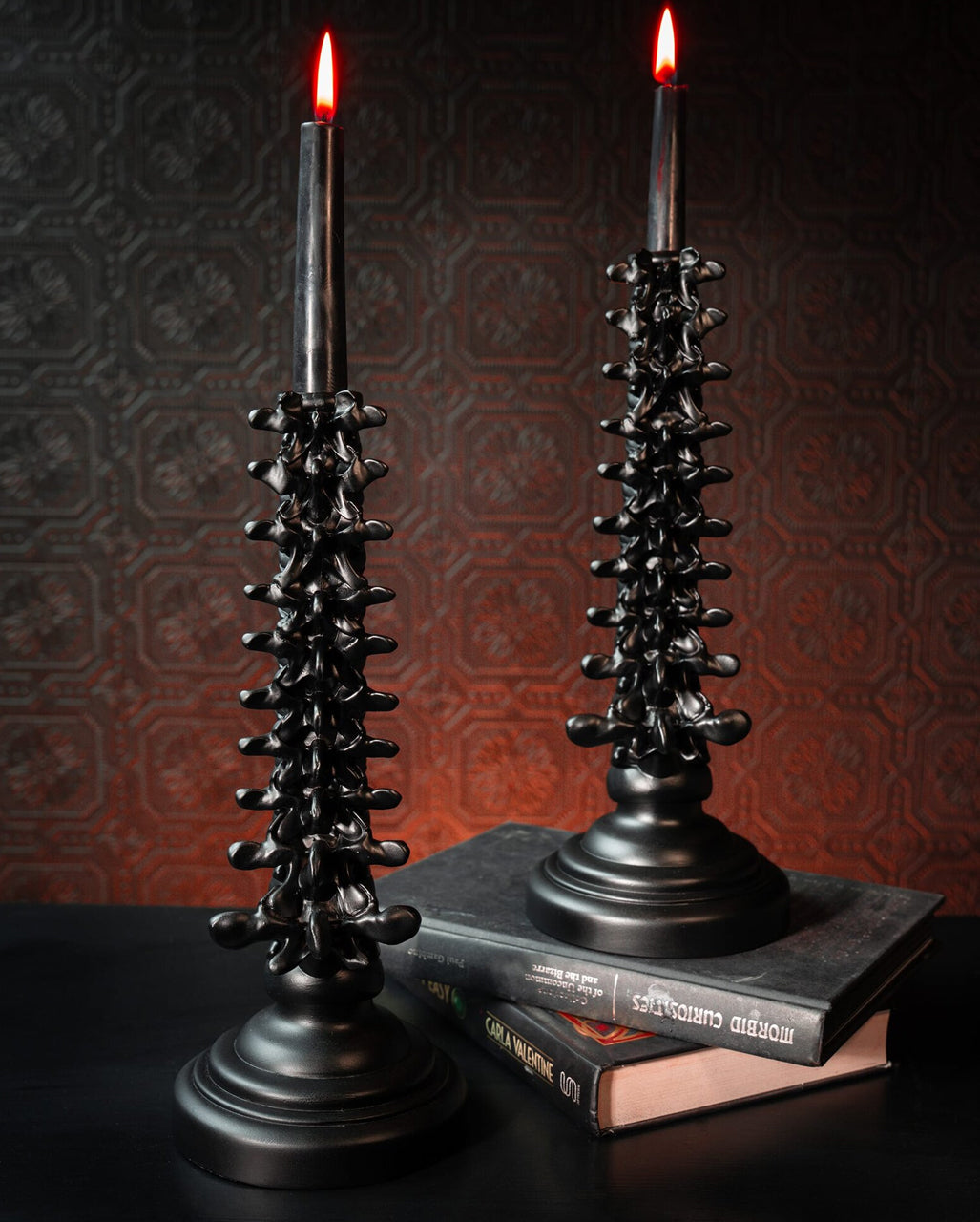 Schwarzer Wirbelsäule Gothic Kerzenständer 34cm