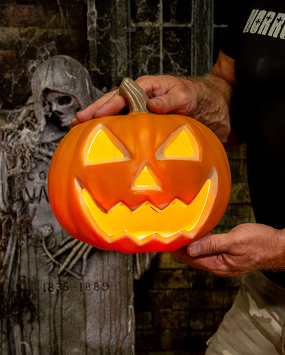 Schauriger Halloween Kürbis mit Beleuchtung 23cm