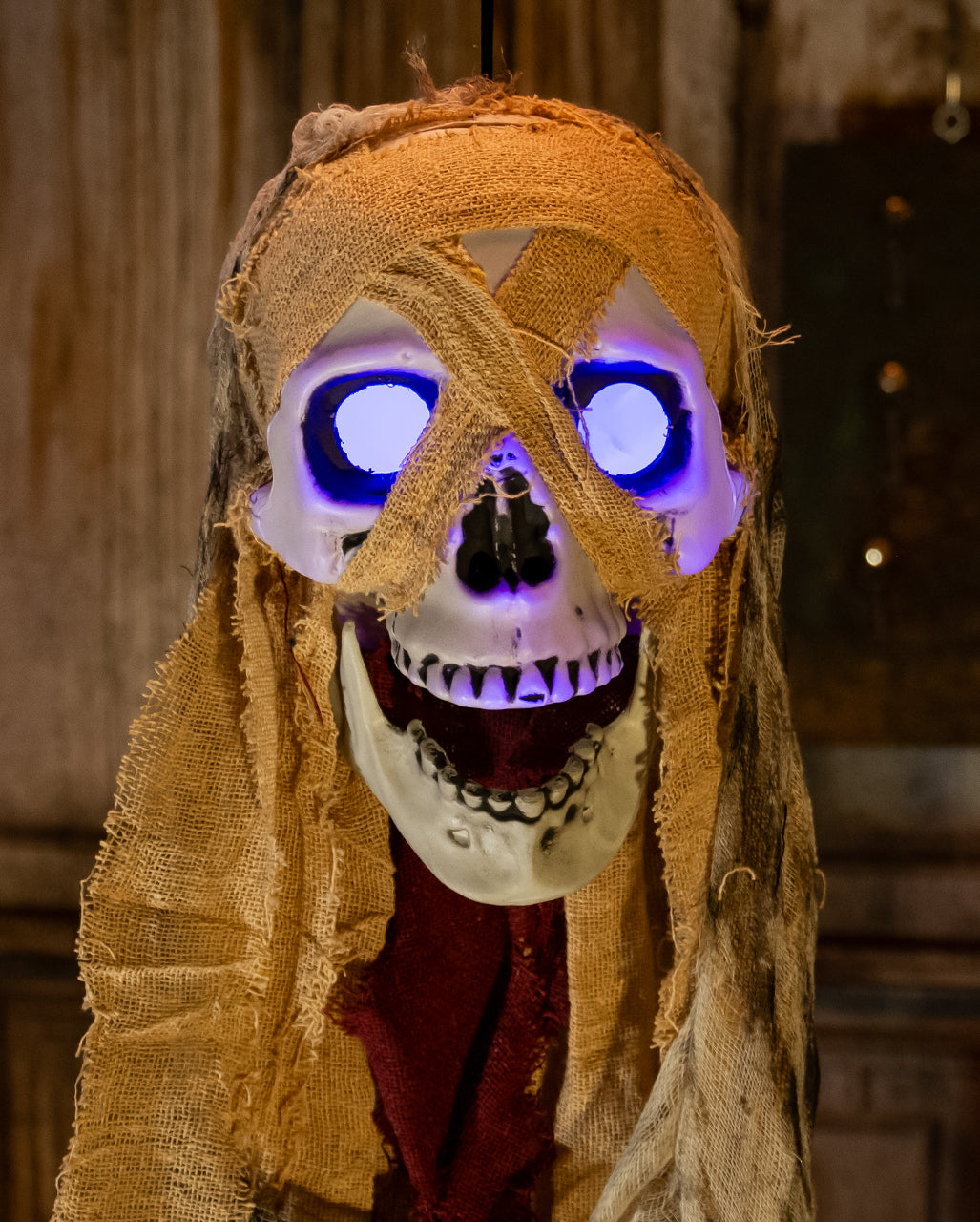 Skull In Rag Look With Luminous Eyes 75cm