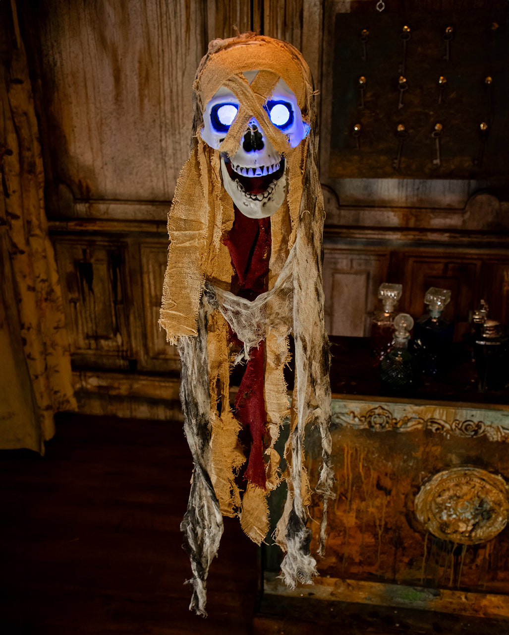 Skull In Rag Look With Luminous Eyes 75cm