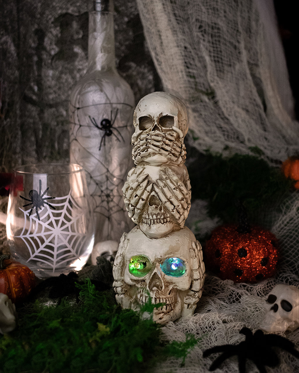 Totenkopf Turm mit LED Augen 20 cm