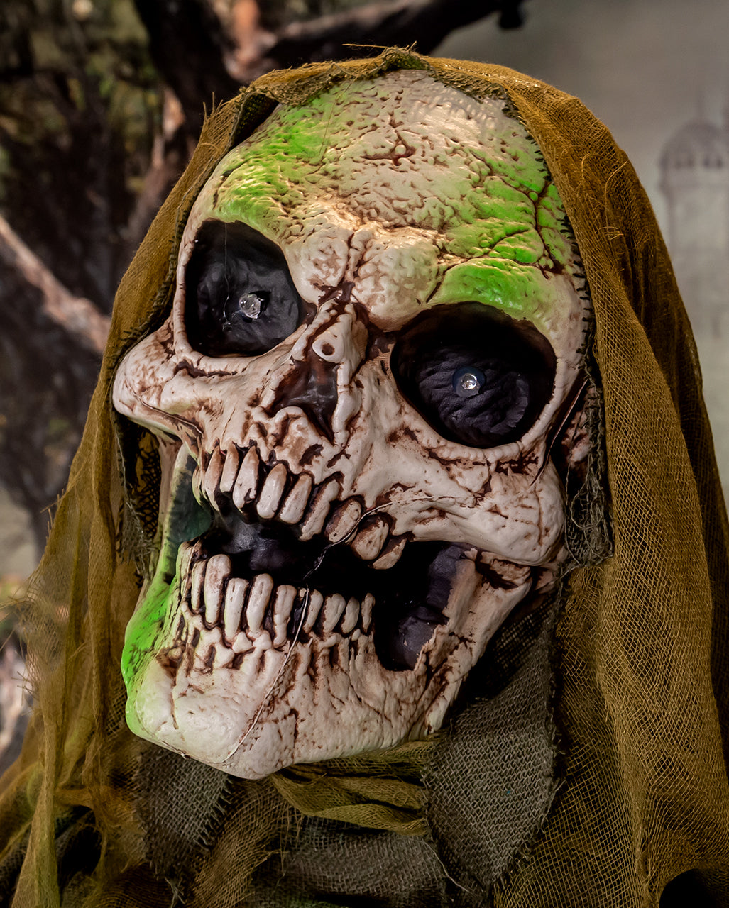 Vermoderter Fetzenzombie mit Licht, Sound & Bewegung 163cm
