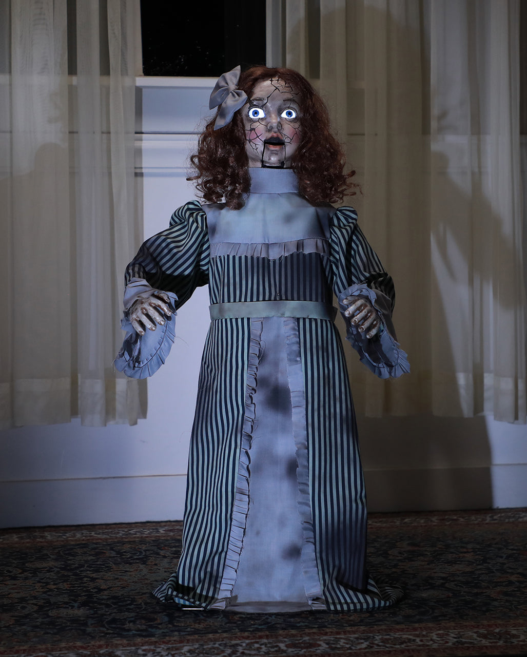 Besessene Geisterpuppe Betty Halloween Animatronic 90cm