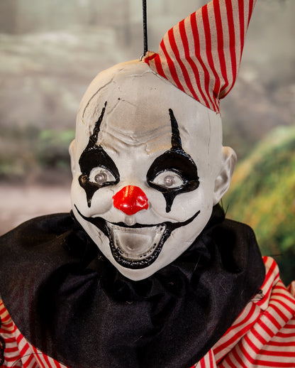Zappelnder Horrorclown auf Schaukel Animatronic 70cm