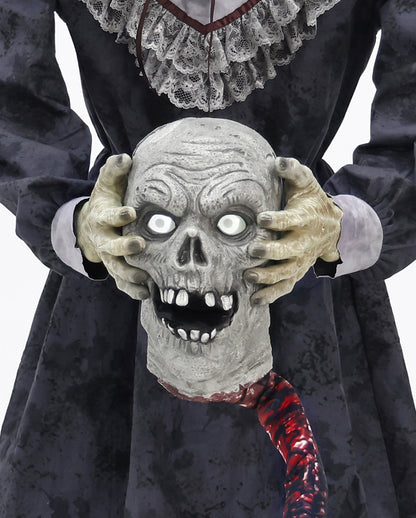 Zombie Oma mit geköpftem Zombie Opa Halloween Animatronic 152cm